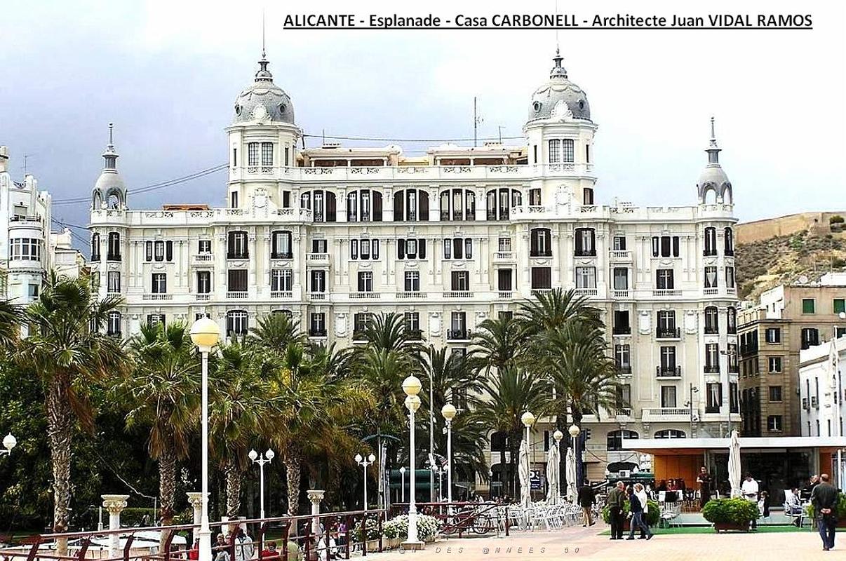 Alicante- Passeo et port 093.jpg